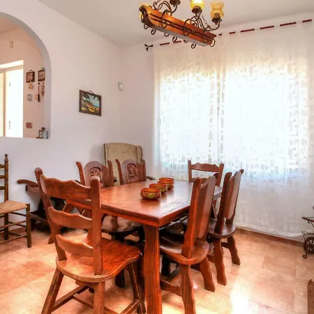 Holiday Rosignol * يوريت دي مار